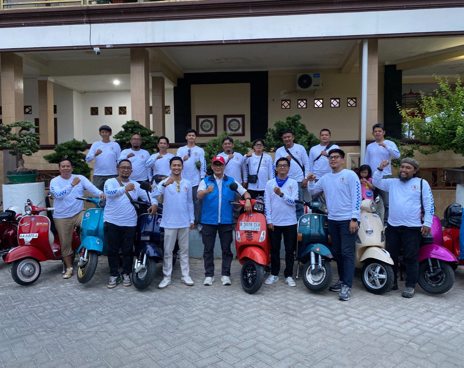 Bersama Prof. Zudan, Tim Official vespASN Indonesia Perkuat Semangat Kebersamaan ASN Pecinta vespa